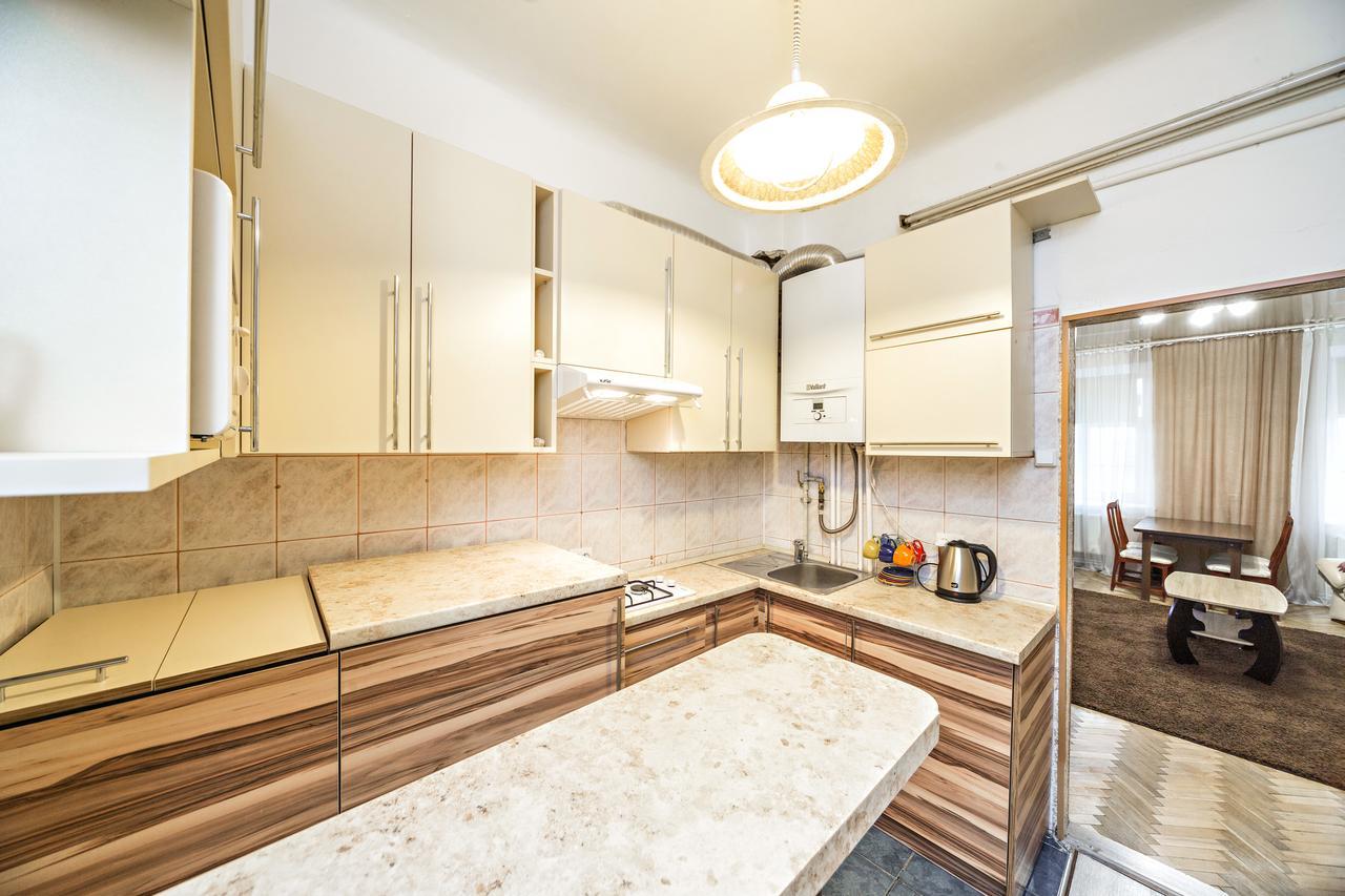 Apartment In A City Center! Krakivska,34 Lviv Bagian luar foto