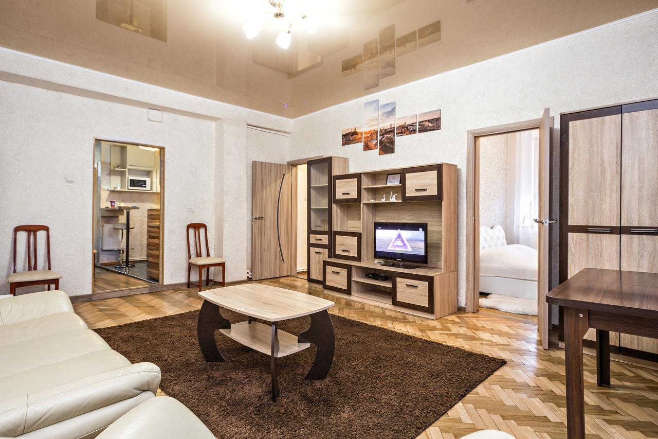 Apartment In A City Center! Krakivska,34 Lviv Bagian luar foto